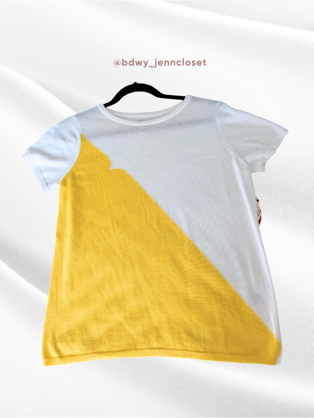 🆕Hunter Yellow and White Scallop Detail top